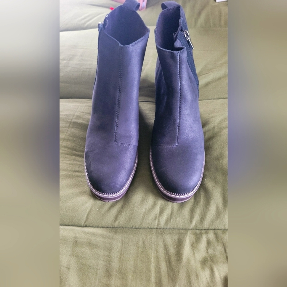 Womans ankle boots